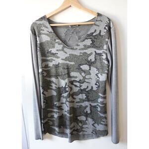Made In Italy Top Medium Gray Camouflage Glitter Metallic Angel Wings Chrome Tee